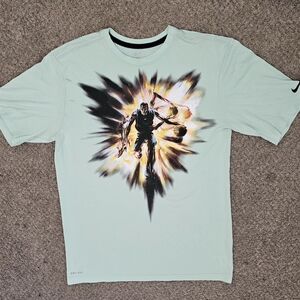 Nike Men's Light Green Graphic T-Shirt Fit